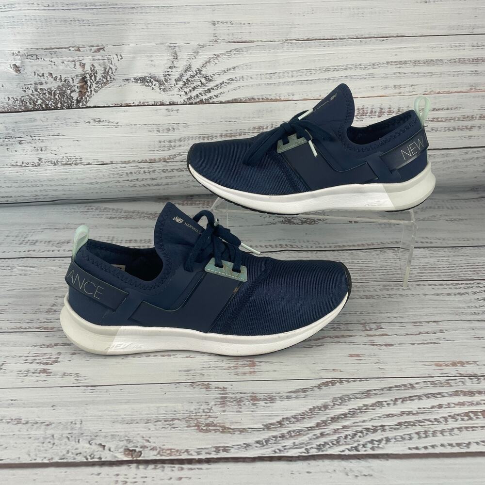 New Balance Nergize Sport Womens Sz 8.5B Trainers Sneakers Navy Blue